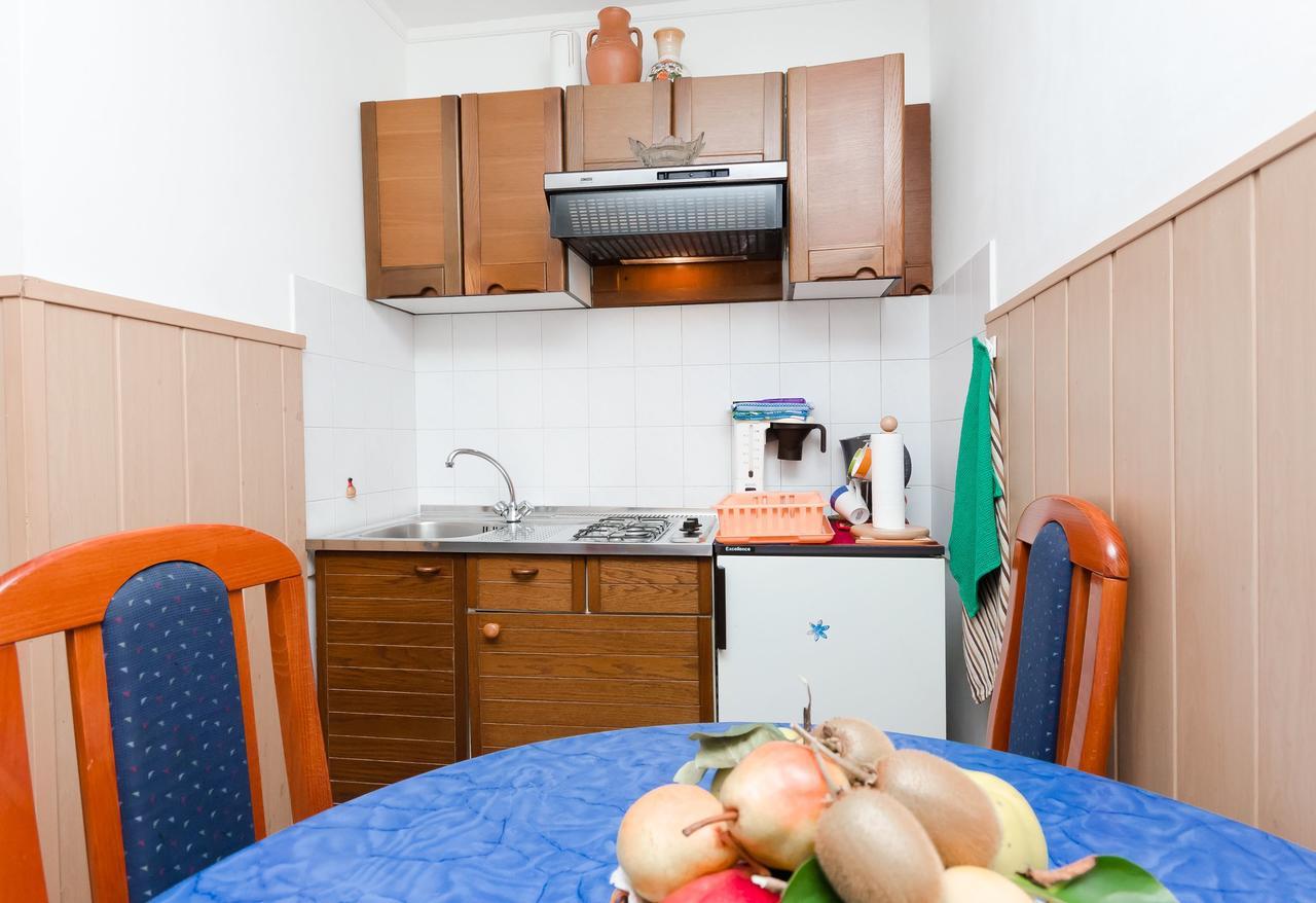 לובראן Apartments Ilinka מראה חיצוני תמונה